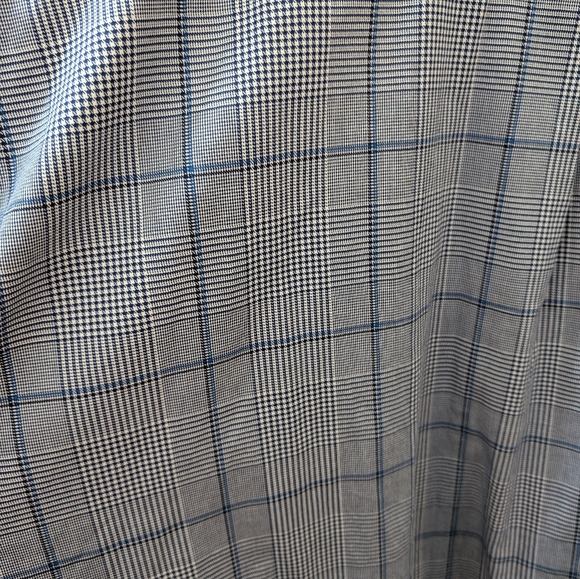 Tommy Hilfiger button up - Picture 7 of 10